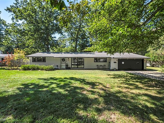 2nd image of 2428 Elmwood Dr