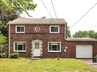 1221 Brinton Rd, Pittsburgh, PA 15221