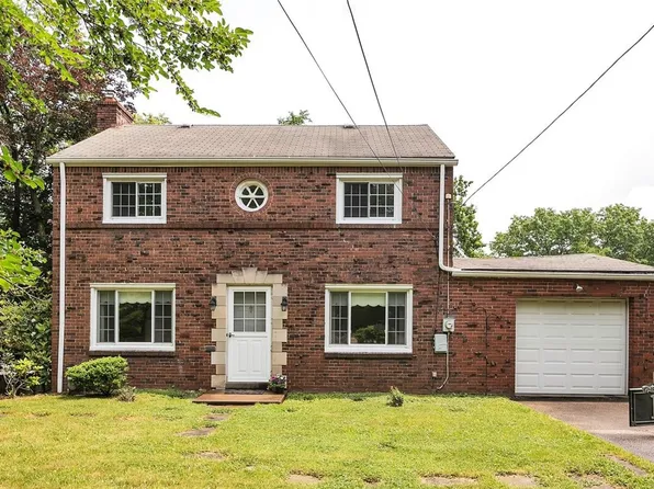 1221 Brinton Rd, Pittsburgh, PA 15221