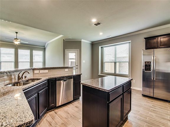 4th image of 213 Baldwin Dr