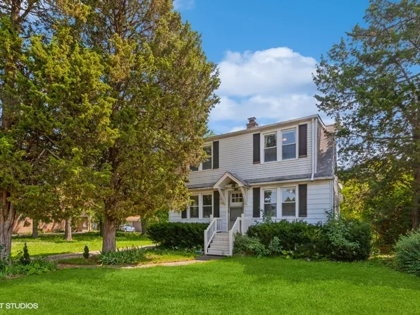 4121 N Lincoln St, Westmont, IL 60559