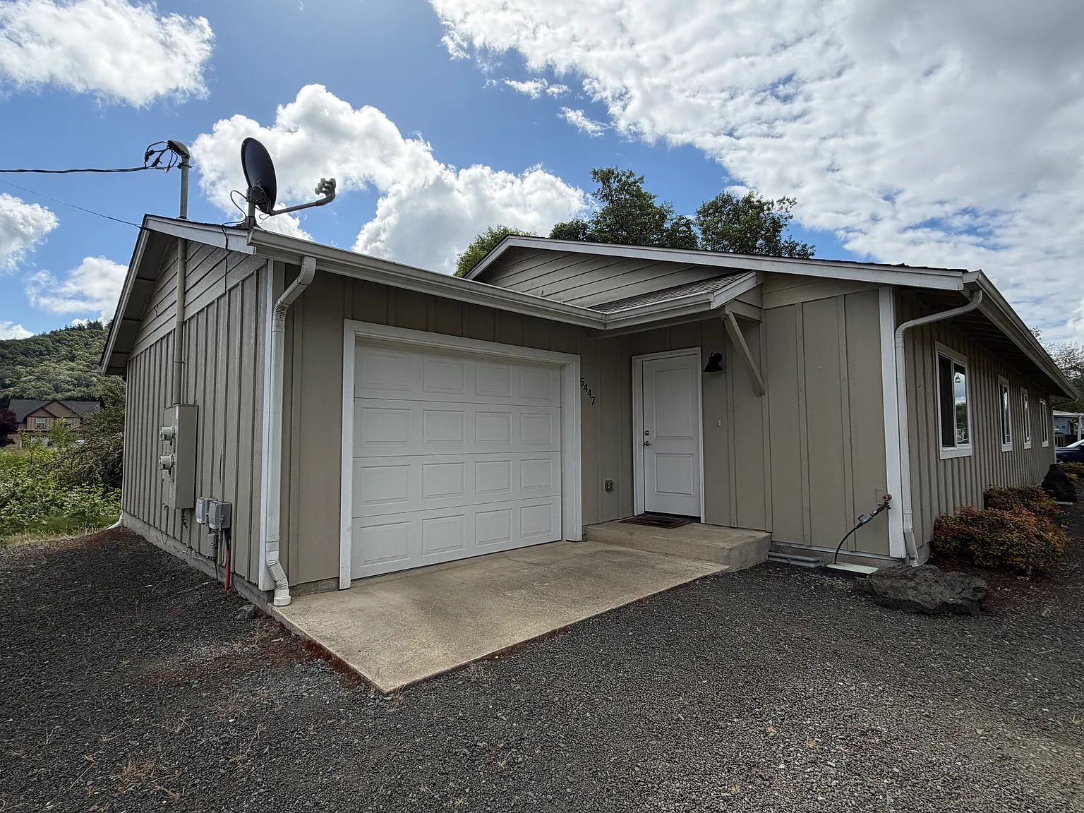 2 bed, 1250 sqft, $1,450 — Photo 1