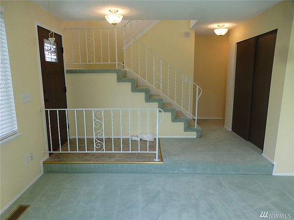 4th image of 8217 S Cushman Ave