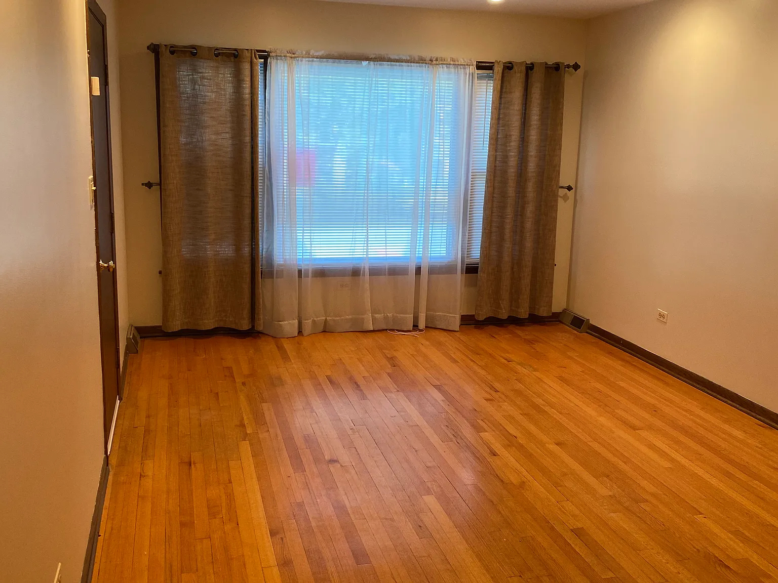 3734 Ridgeland Ave — Photo 3
