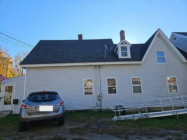 1 Townsend Pl, Gardiner, ME 04345