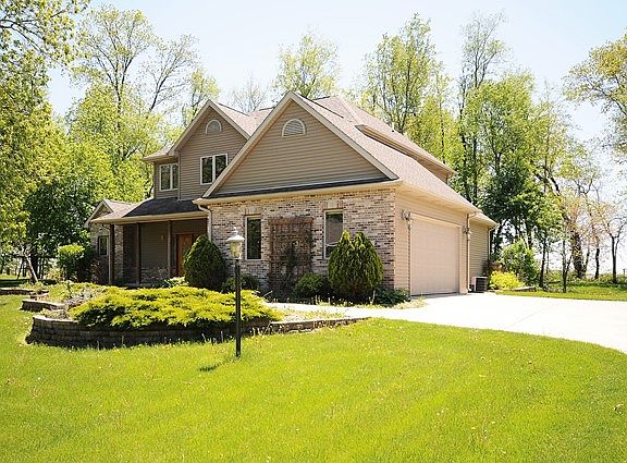 5th image of 84 Lamplight Ln