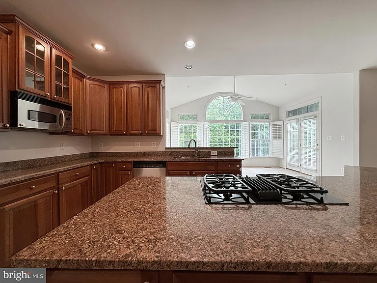 4415 Medallion Dr — Photo 18
