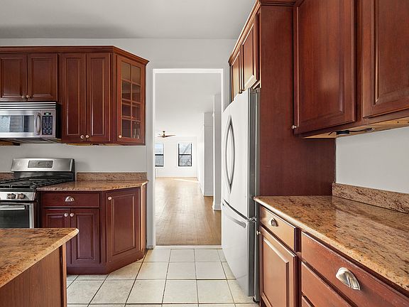4th image of 255 Eastern Pkwy APT D15