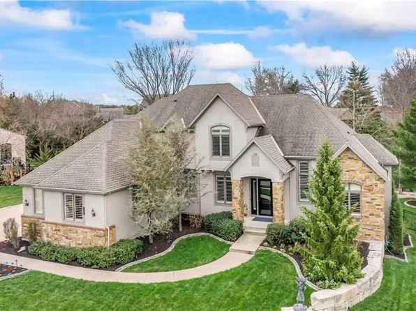 10405 W 153rd St, Overland Park, KS 66221