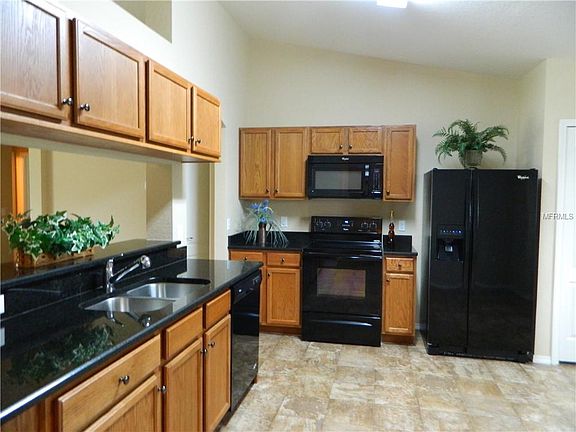 3rd image of 1611 Taylor Landing Dr