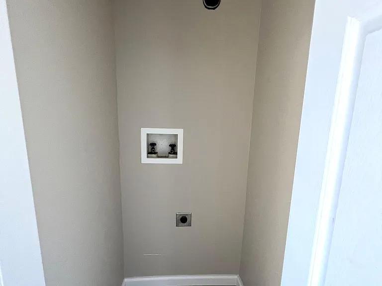 101 Thorn St #3 — Photo 8