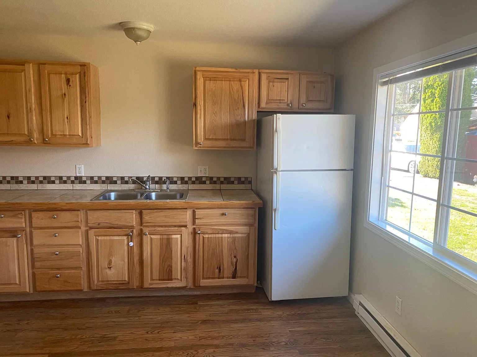 2 bed, 800 sqft, $1,600 — Photo 3