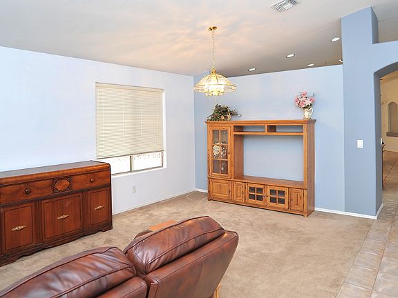 4th image of 5541 W Crimson Bluff Dr