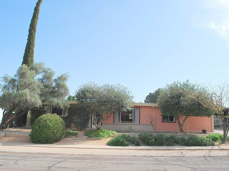 1st image of 8626 E Helen Pl