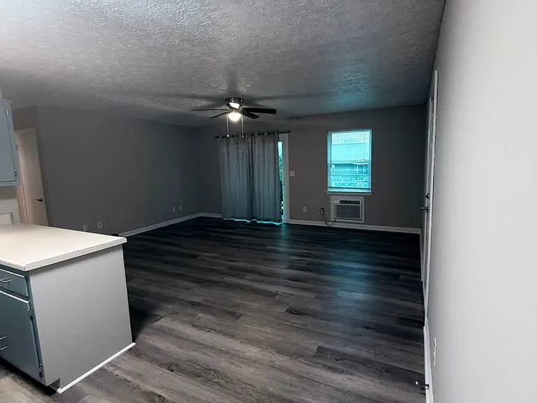 Poplar Point Apartments! — Photo 5