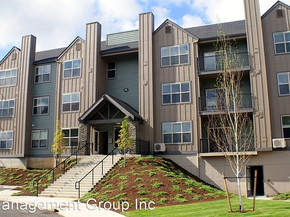 3rd image of 602 NE 86th St Unit 202