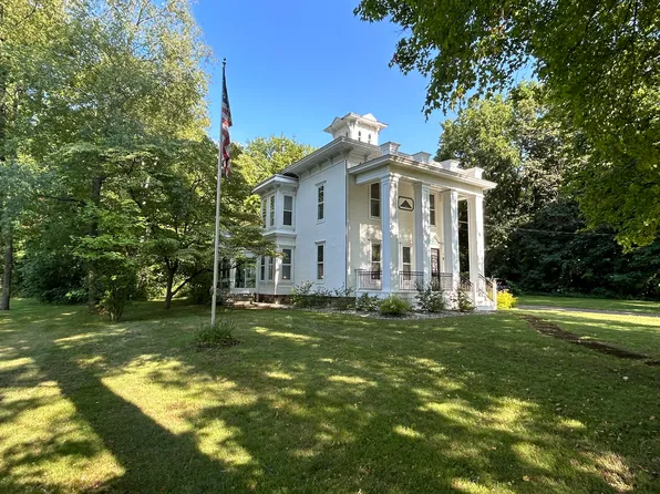 303 S Main St, Concord, MI 49237