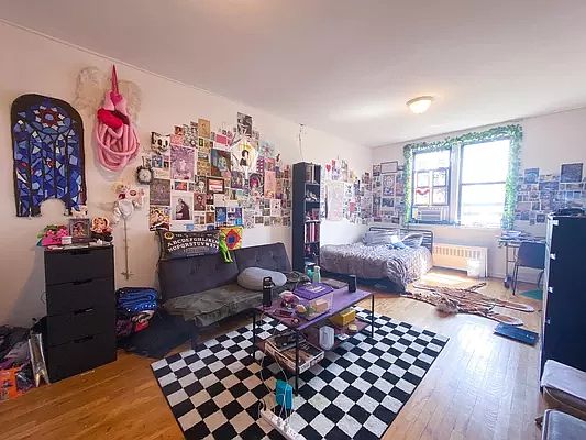 1st image of 315 E 5th St APT 6B