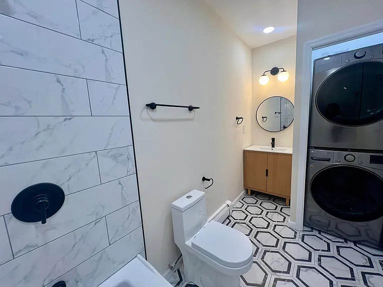 97 Saint Pauls Ave #1A — Photo 6