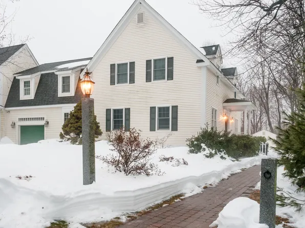 56 Hayden Rowe St, Hopkinton, MA 01748