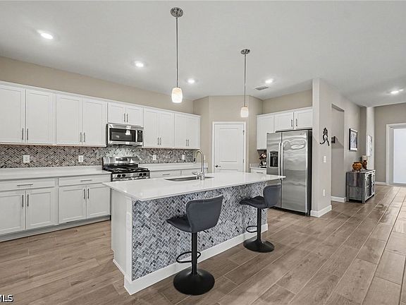 5th image of 14864 White Pearl Rd