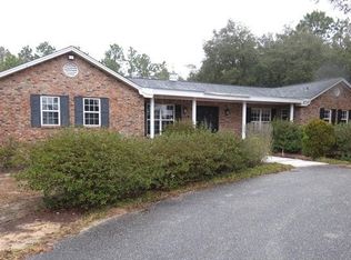 5824 Country Club Rd, Milton, FL 32570