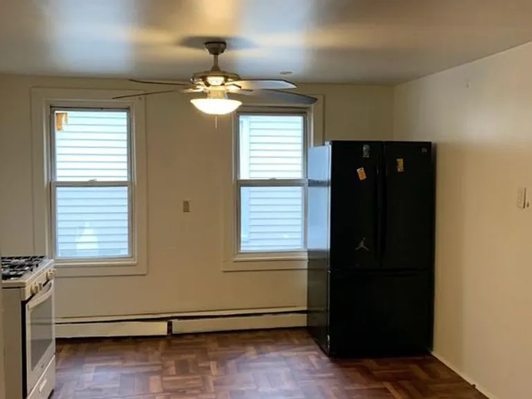 20 Diamond St #2F — Photo 2
