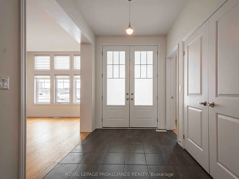 5 Waterview Ct — Photo 2