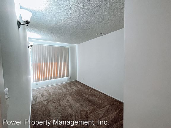 3rd image of 1753 9th St #102