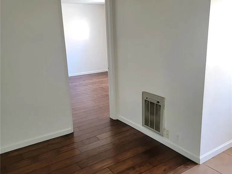 620 Illinois Ct #15 — Photo 4