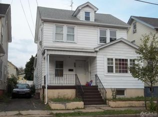 207 Lawrence St, New Brunswick, NJ 08901