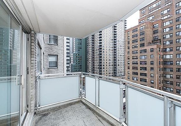 3rd image of 300 E 40th St #1100