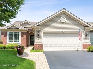 2826 Cascade Falls Cir, Elgin, IL 60124