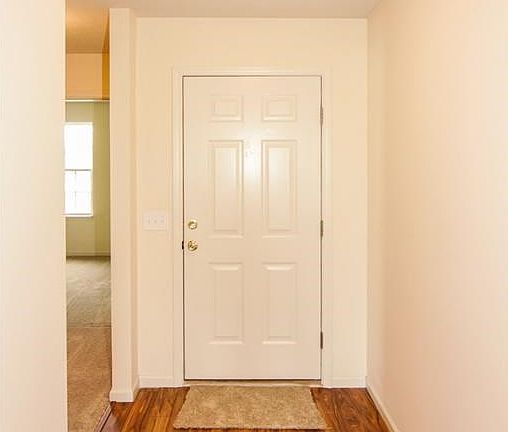 3rd image of 1814 Persimmon Grove Dr