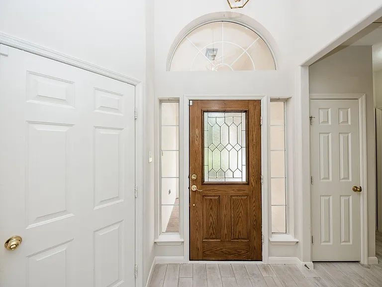 703 Acacia Pl — Photo 20