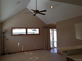 2nd image of 4403 Elmhurst Ave