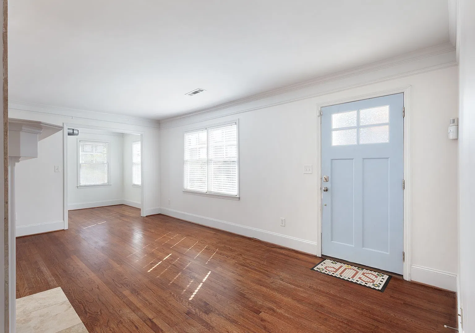 Updated 3/2 Bungalow w/ Large Backyard & Minutes From EAV! — Photo 2