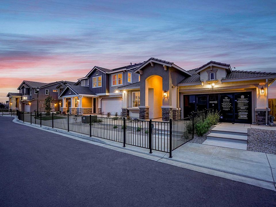 Tivoli at Tuscany Meadows