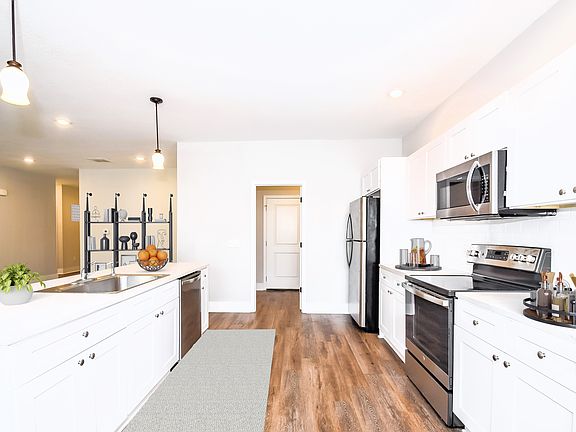 5th image of 1054 Autumns Wood Cir E