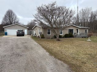 3625 N Hoover Ave, Gladwin, MI 48624