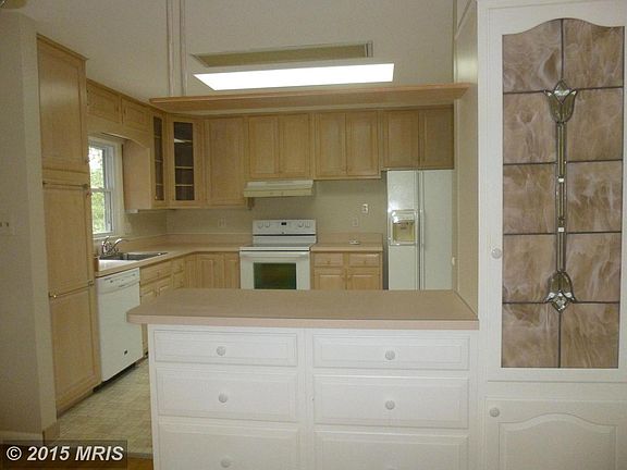 5th image of 1651 Strine Dr