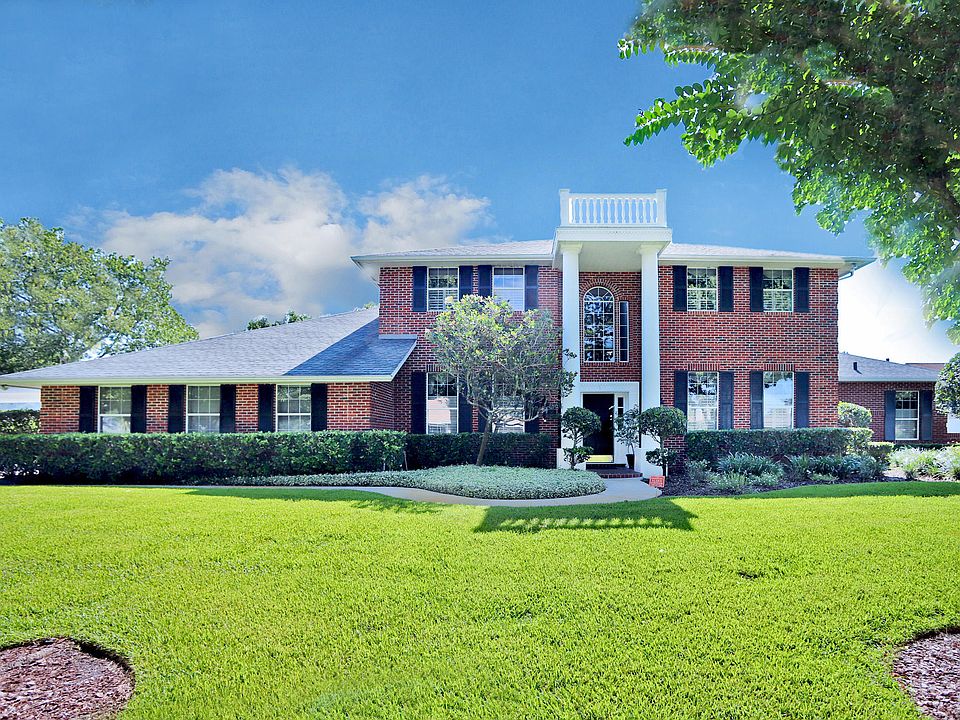 1st image of 1 Magnolia Dr N