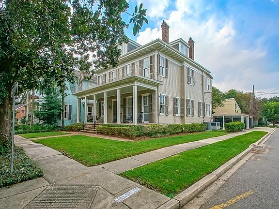 3rd image of 636 Pine St