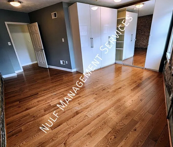 4213 Butler St #2 — Photo 6