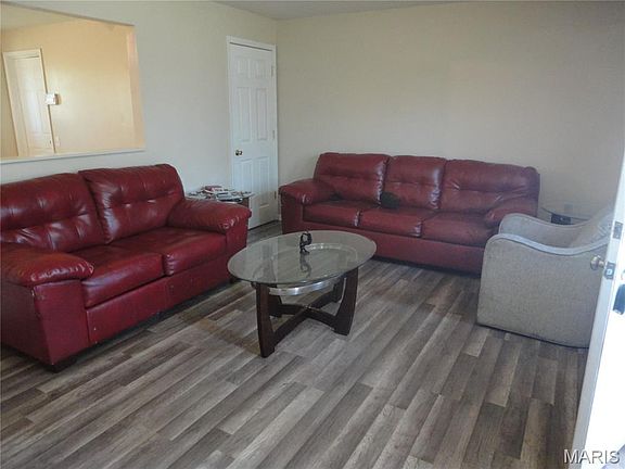 2nd image of 10323 Varnum Dr