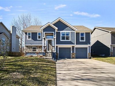 1302 Regency Dr, Kearney, MO, 64060