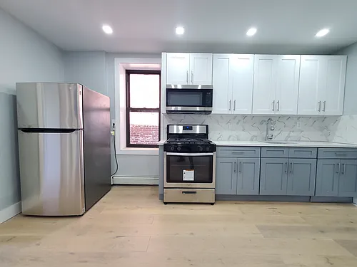 323 Avenue E #3 Photo 1