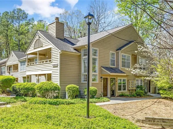 1422 N Crossing Dr NE, Atlanta, GA 30329