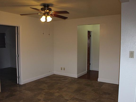 3rd image of 13902 Las Vecinas Dr
