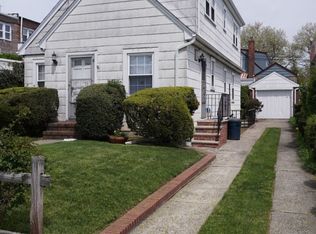 3311 205th St, Flushing, NY 11361